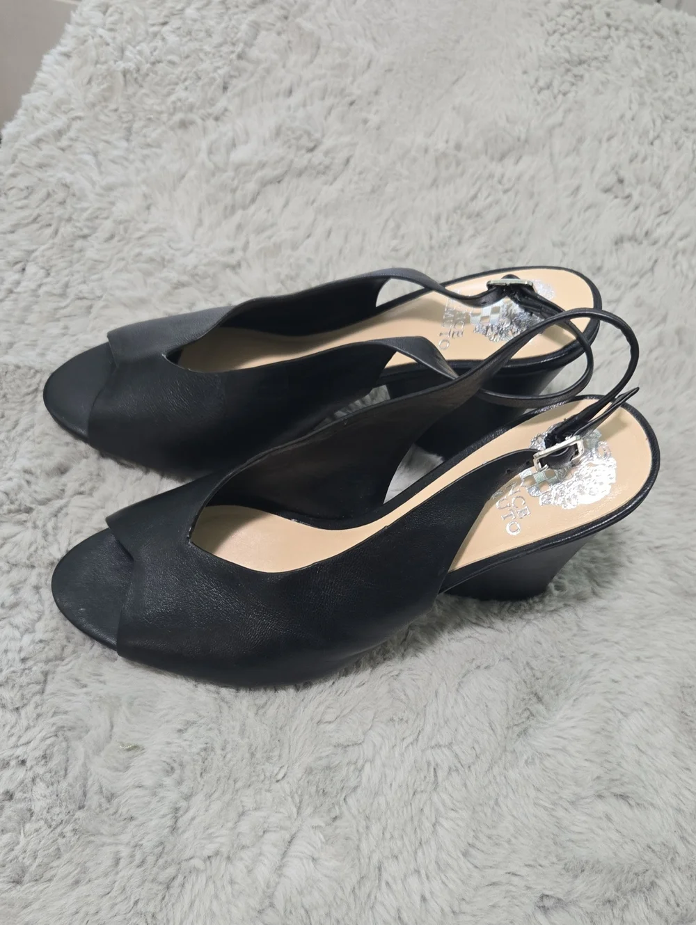 Vince Camuto black genuine leather peep-toe slingback block heels size 9.5
